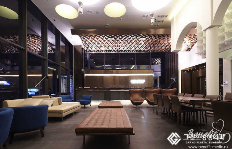 Grand Plastic Surgery interior photo 4