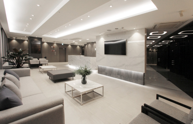 Nana Plastic Surgery interior photo 3