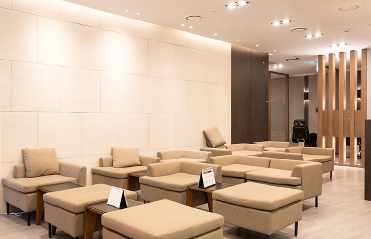 Maxwell Dermatology interior photo 1