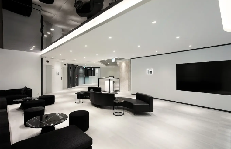 Made Young Plastic Surgery interior photo 1