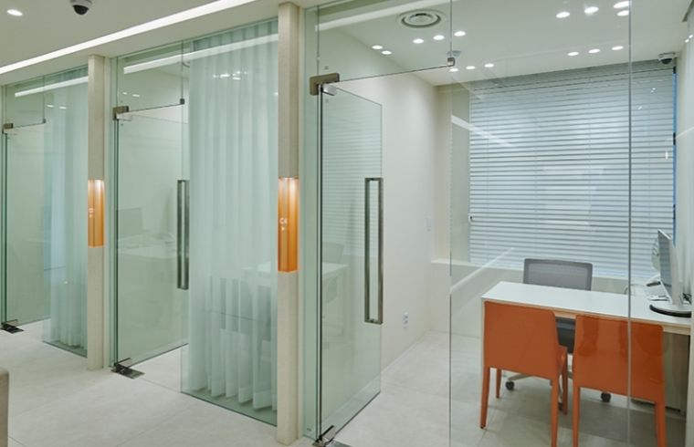 Baid Clinic interior photo 2