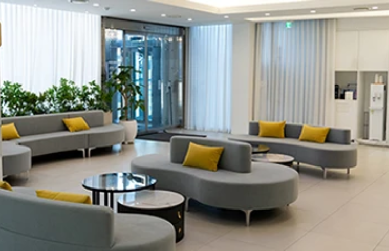 VS Line Clinic interior photo 5